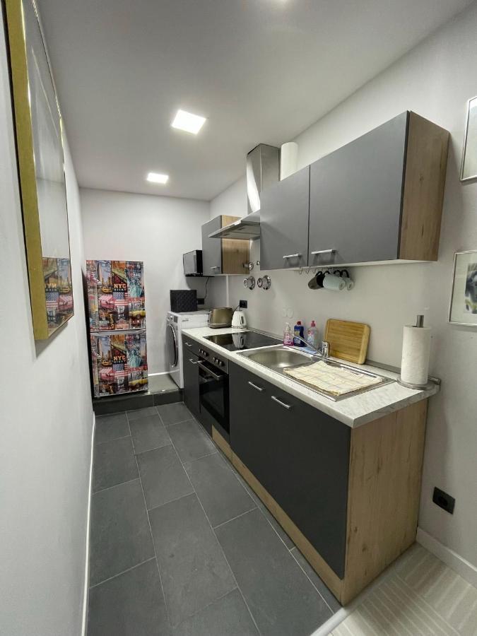 Bright: Flat With Balcony - Kitchen - Free Parking Leilighet Berlin Eksteriør bilde