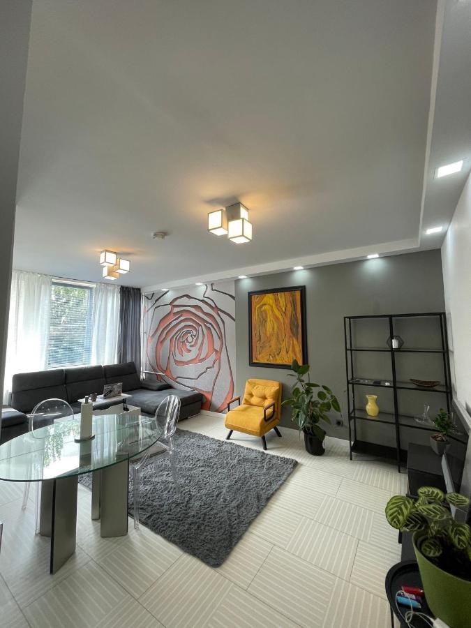 Bright: Flat With Balcony - Kitchen - Free Parking Leilighet Berlin Eksteriør bilde