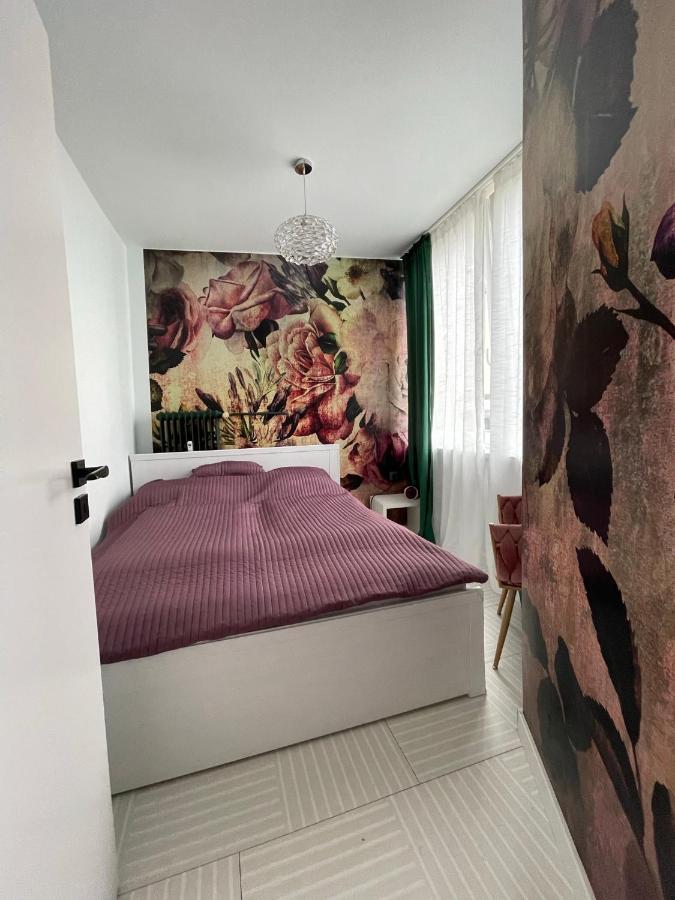 Bright: Flat With Balcony - Kitchen - Free Parking Leilighet Berlin Eksteriør bilde